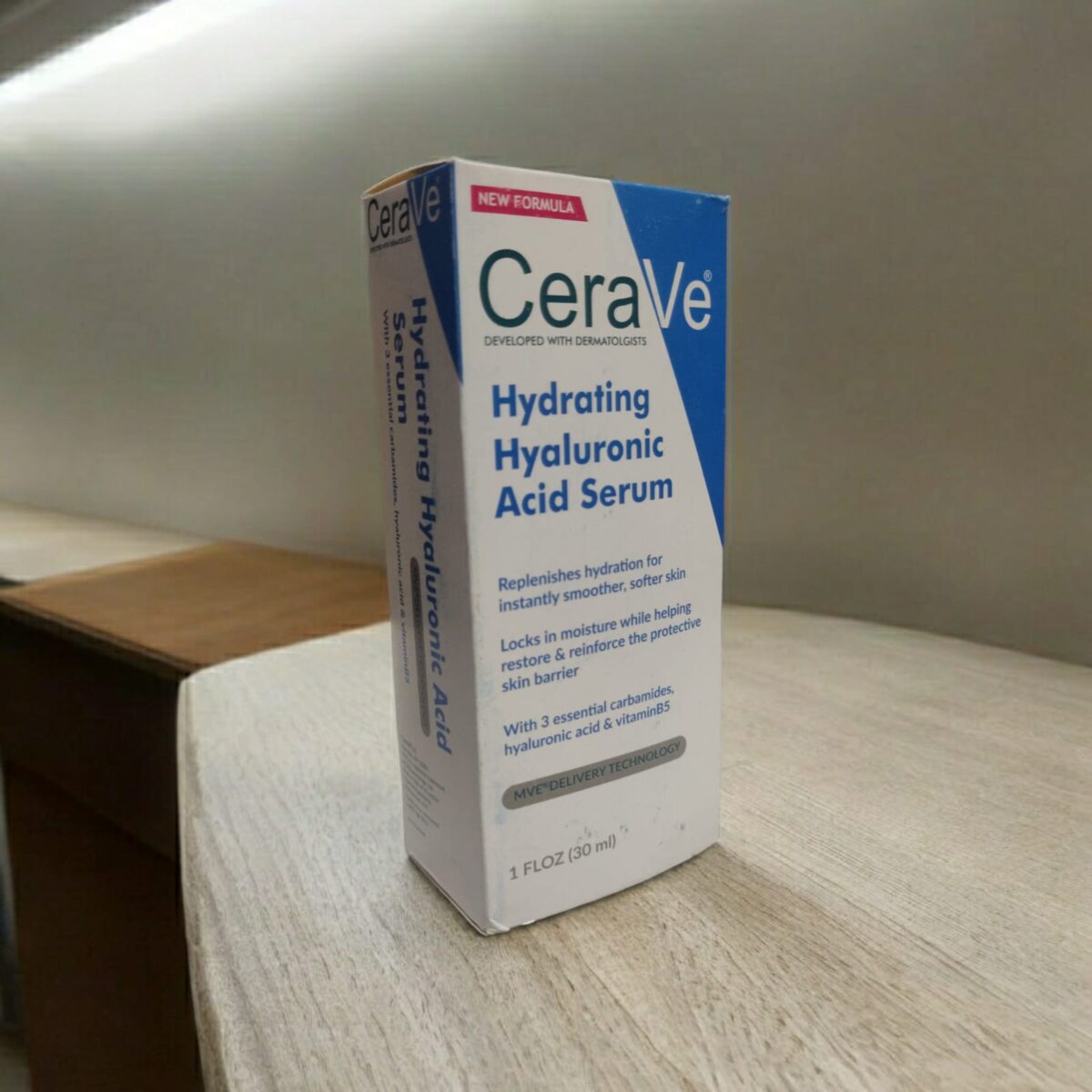 CeraVe Hydrating Hyaluronic Acid Serum
